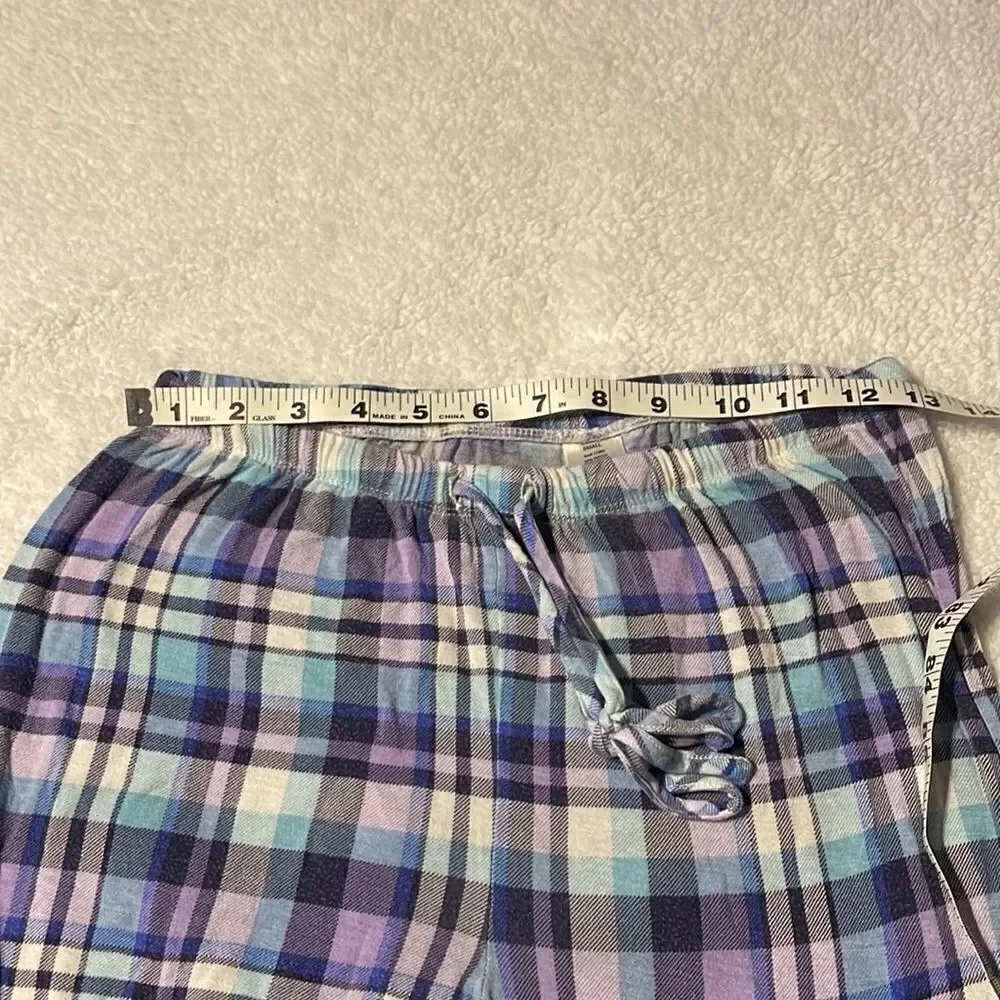 Pajama pants size small mix and match 3 or more 7$ items and get them 3/$12🎉